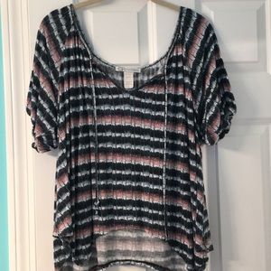 Flowy short sleeve